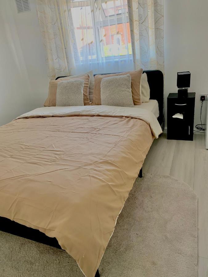 Double Room Bentilee Bucknall  외부 사진