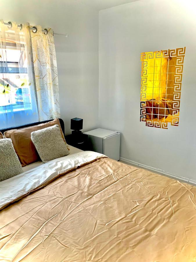 Double Room Bentilee Bucknall  외부 사진